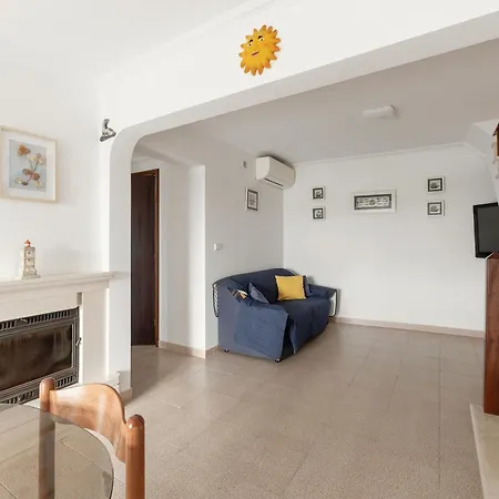 Ocean Breeze Baleal بيت للعطل